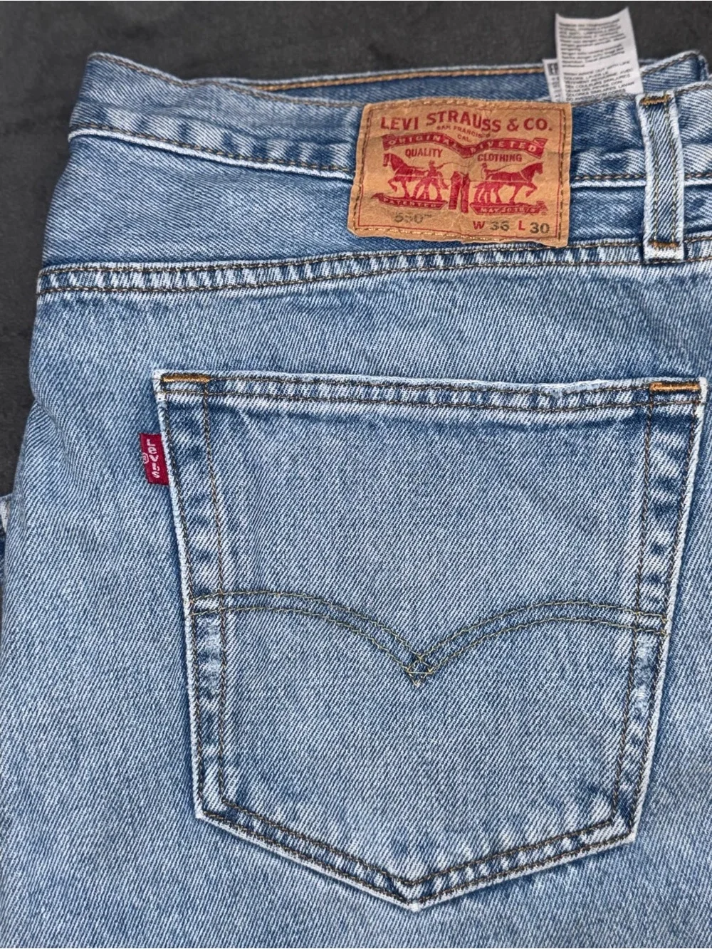 Levi’s 550 Relaxed Fit Distressed Light Wash Jeans Men’s 36x30
